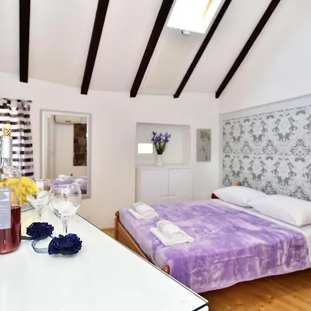 شقة Marigold Stone House *