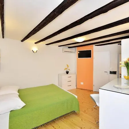 Apartamento Marigold Stone House